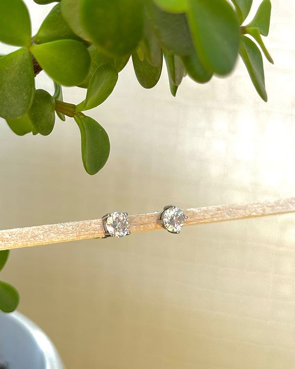 Aretes punto de luz